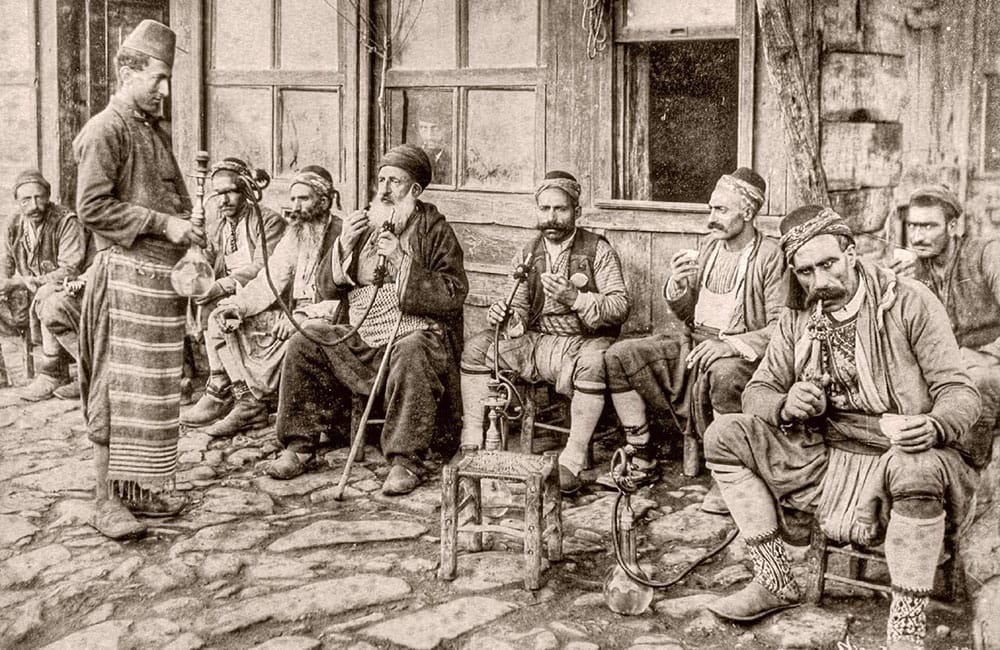 The origin of coffee, history and legend for more than 2500 years